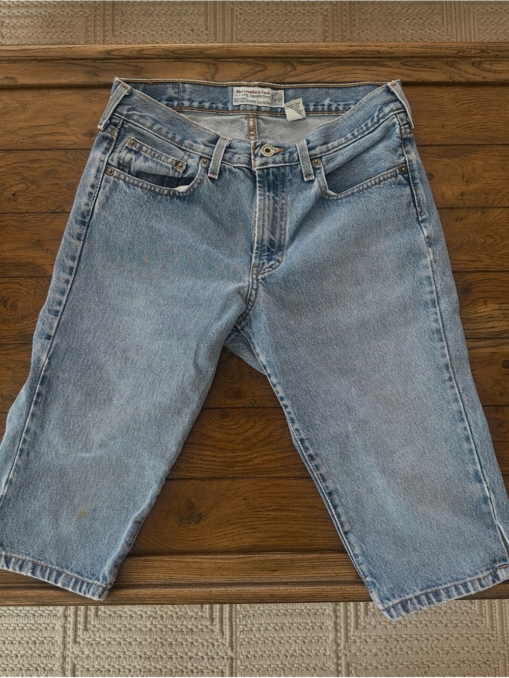 Abercrombie & Fitch Light Blue women’s Relaxed capri denim.